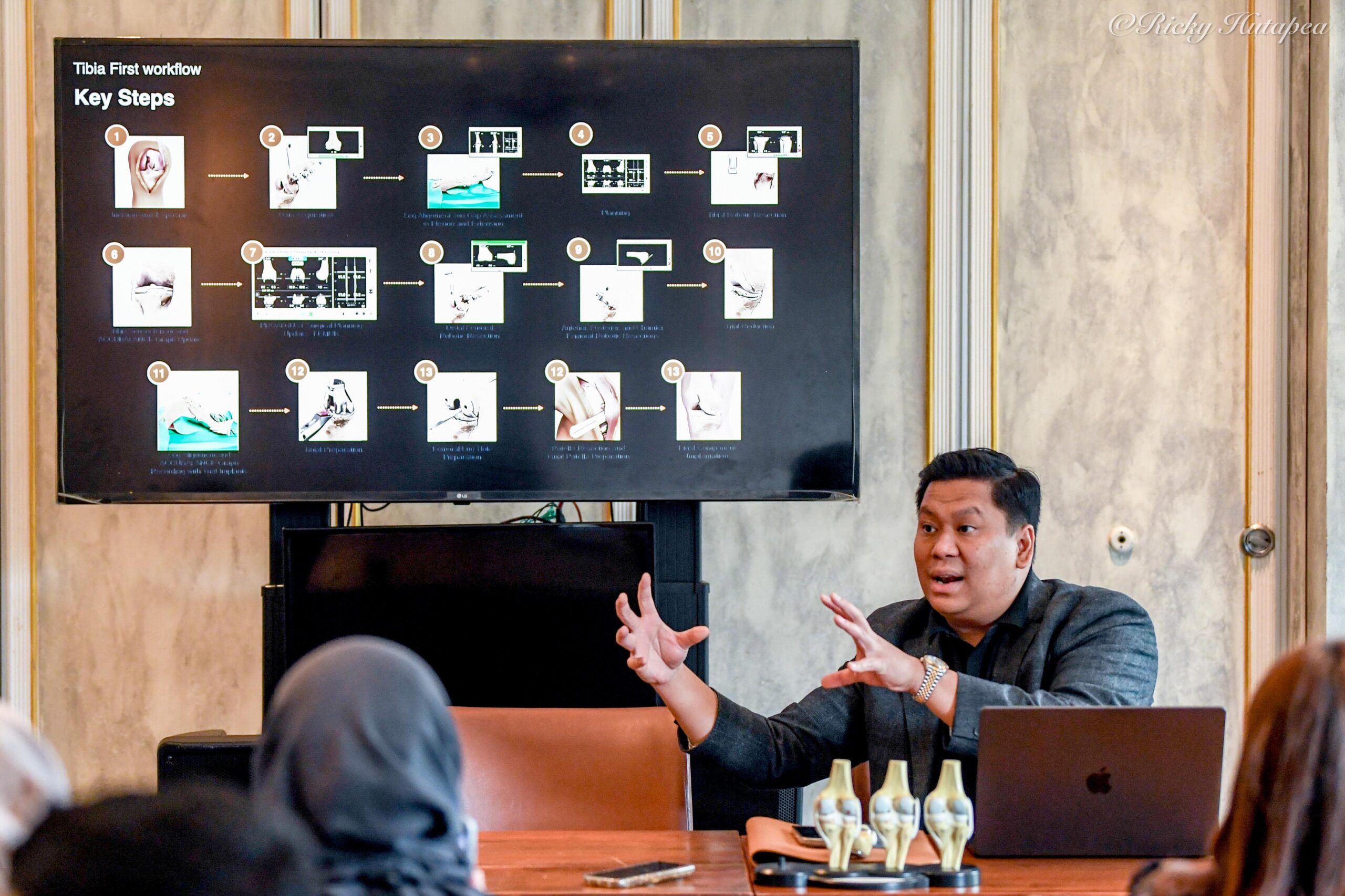 Penyebab, Gejala, dan Solusi Medis Atasi Nyeri Lutut pada Lansia