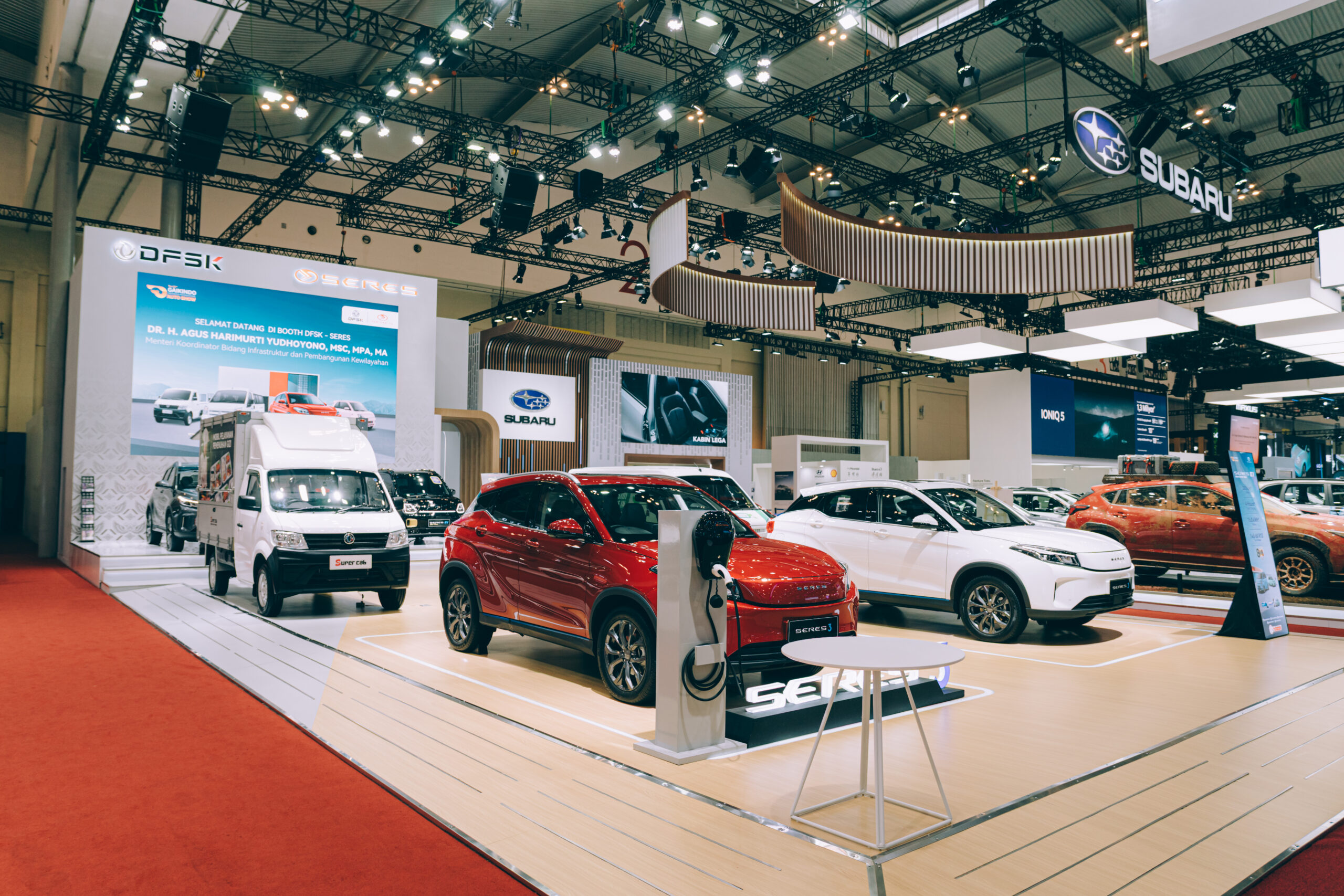 Kuatkan Posisi di Segmen Kendaraan Niaga maupun Listrik DFSK dan SERES Raih SPK 565 Unit