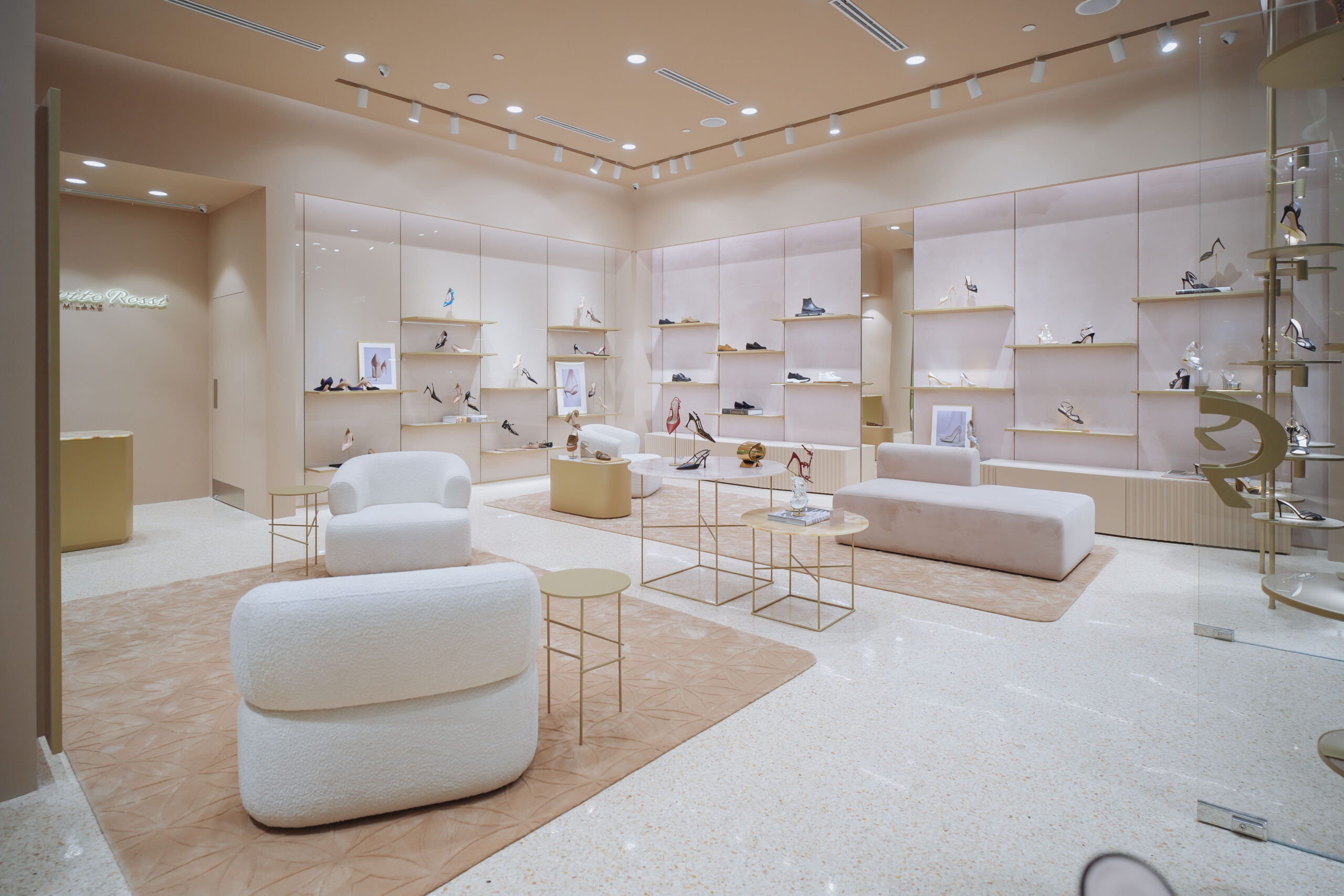 Butik Sepatu Mewah Gianvito Rossi Resmi Buka Di Jakarta